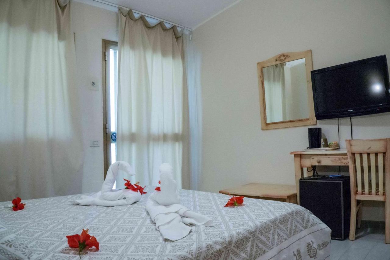 Hotel L'Oleandro Villasimius Exterior foto